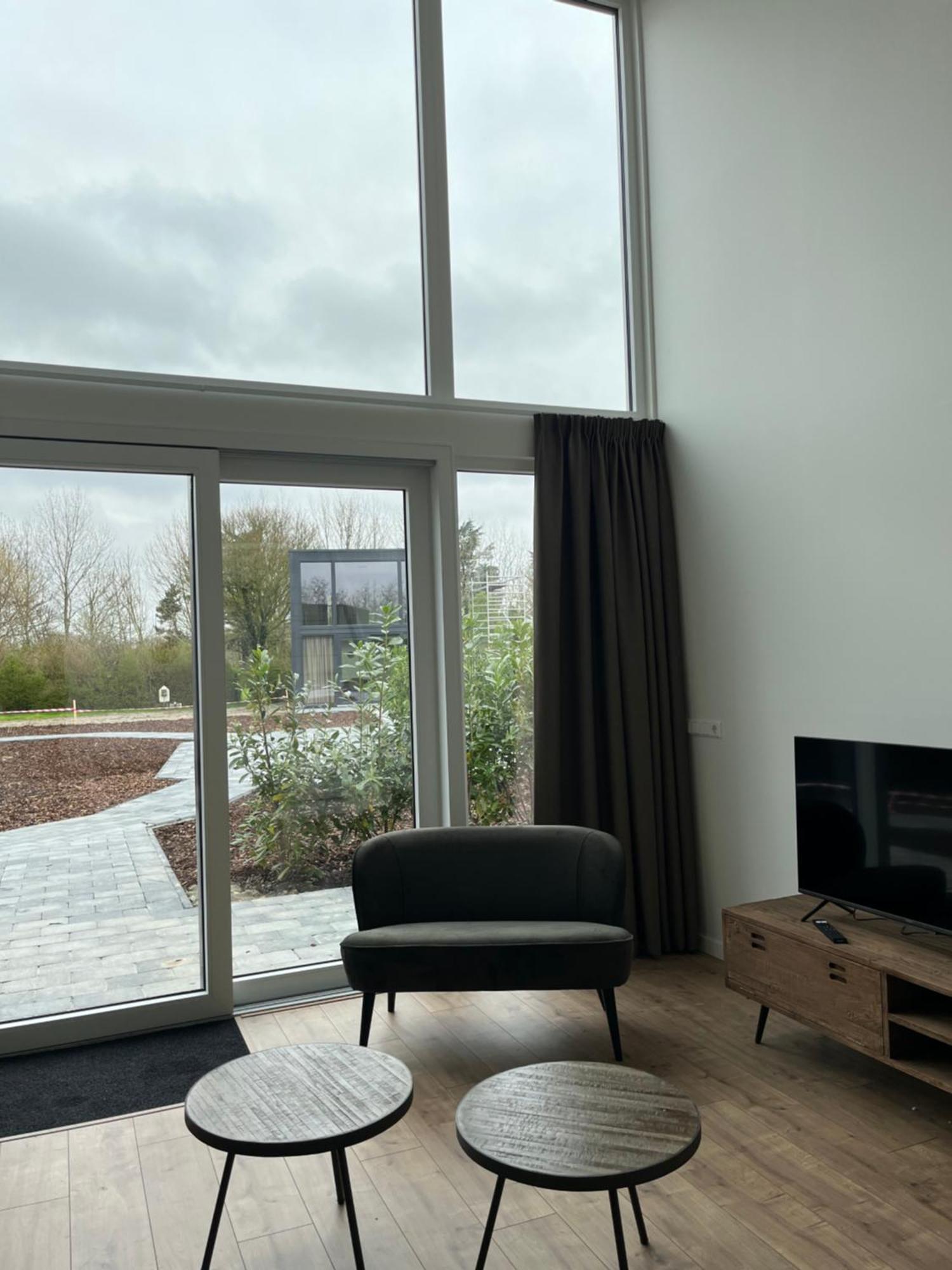 Luxe Lodges Met Airco Oostkapelle Bagian luar foto